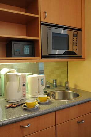 Coffee/tea maker