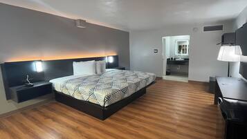 Premium bedding, blackout drapes, free WiFi, bed sheets