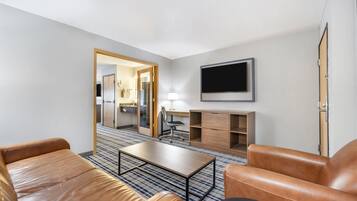 Deluxe Suite, Multiple Beds, Non Smoking | 1 bedroom, pillow-top beds, in-room safe, desk