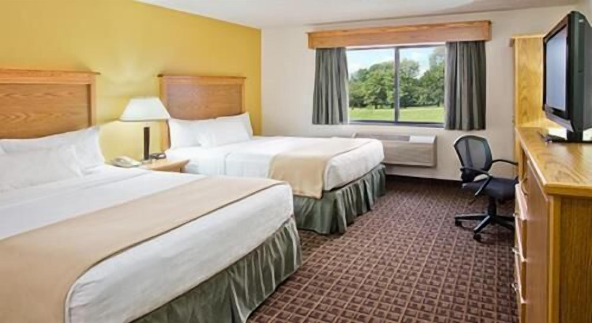 1 bedroom, pillowtop beds, in-room safe, desk