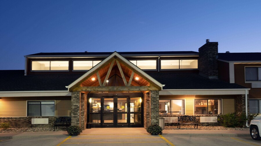 AmericInn by Wyndham Aberdeen - Event Center