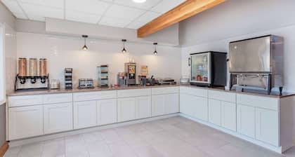 Baymont by Wyndham Brooklyn Center