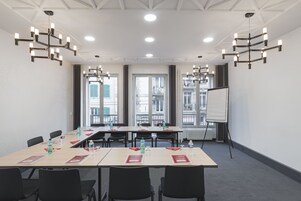 Toplantı salonu/imkânları