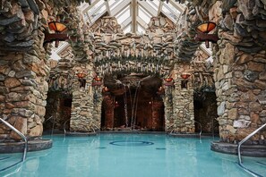 Sauna, bain à remous, hammam, soins corporels, soins d'hydrothérapie