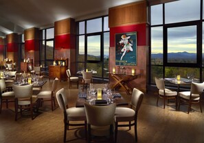 4 restaurants, breakfast, lunch, dinner served; American cuisine 