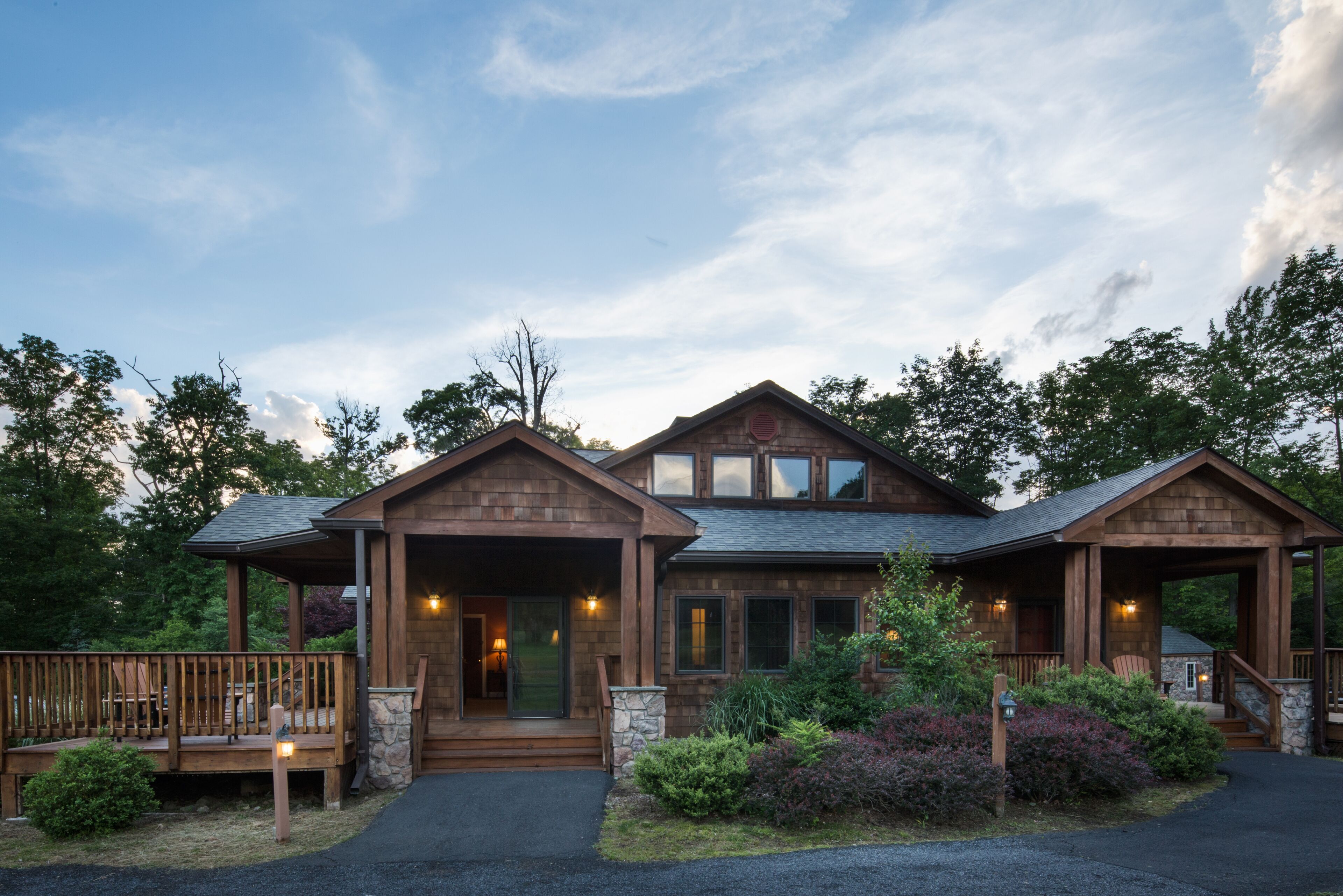 hypo-allergenic bedding, in-room safe, individually decorated