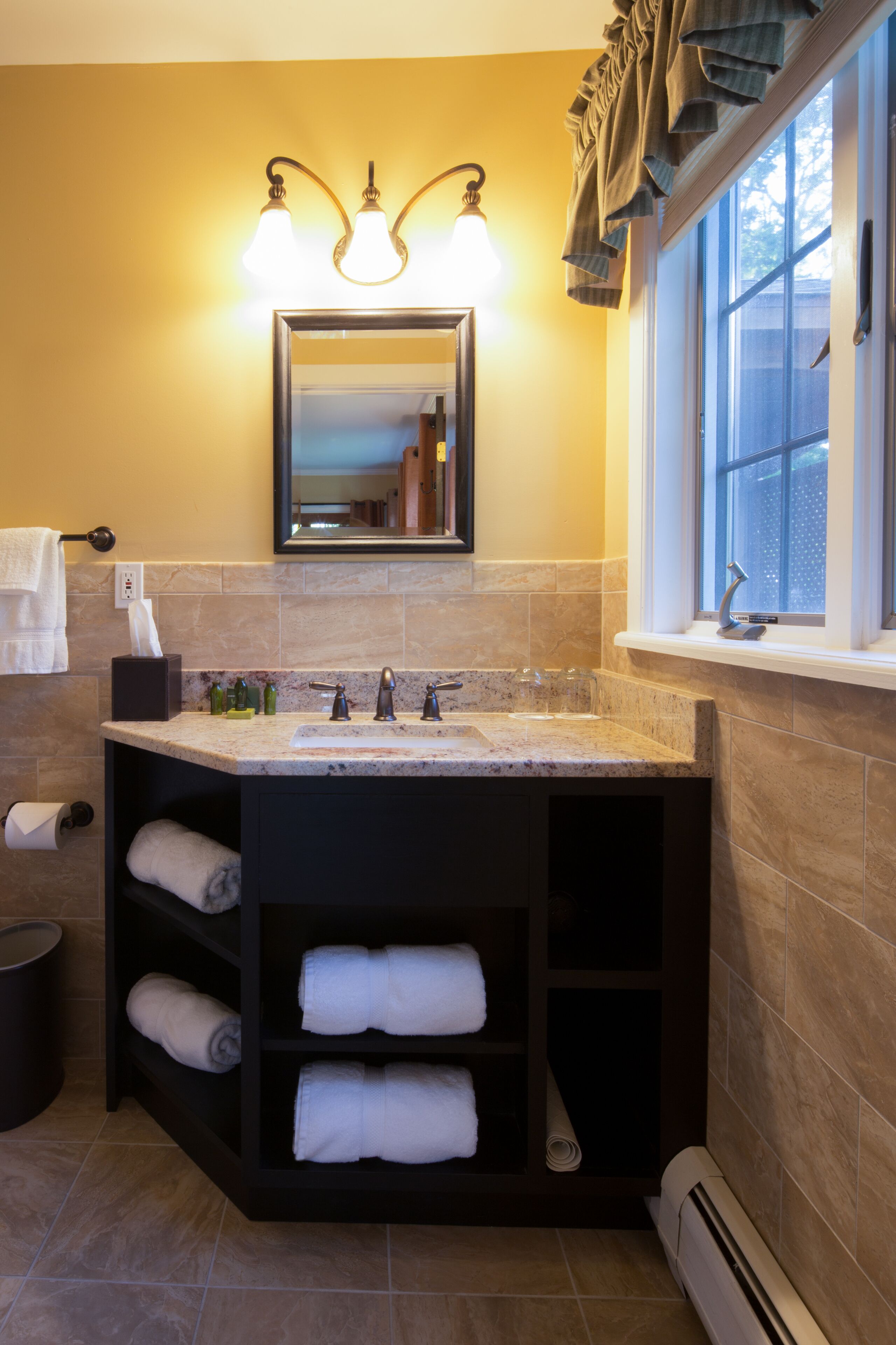 combined shower/bathtub, free toiletries, hair dryer, bathrobes