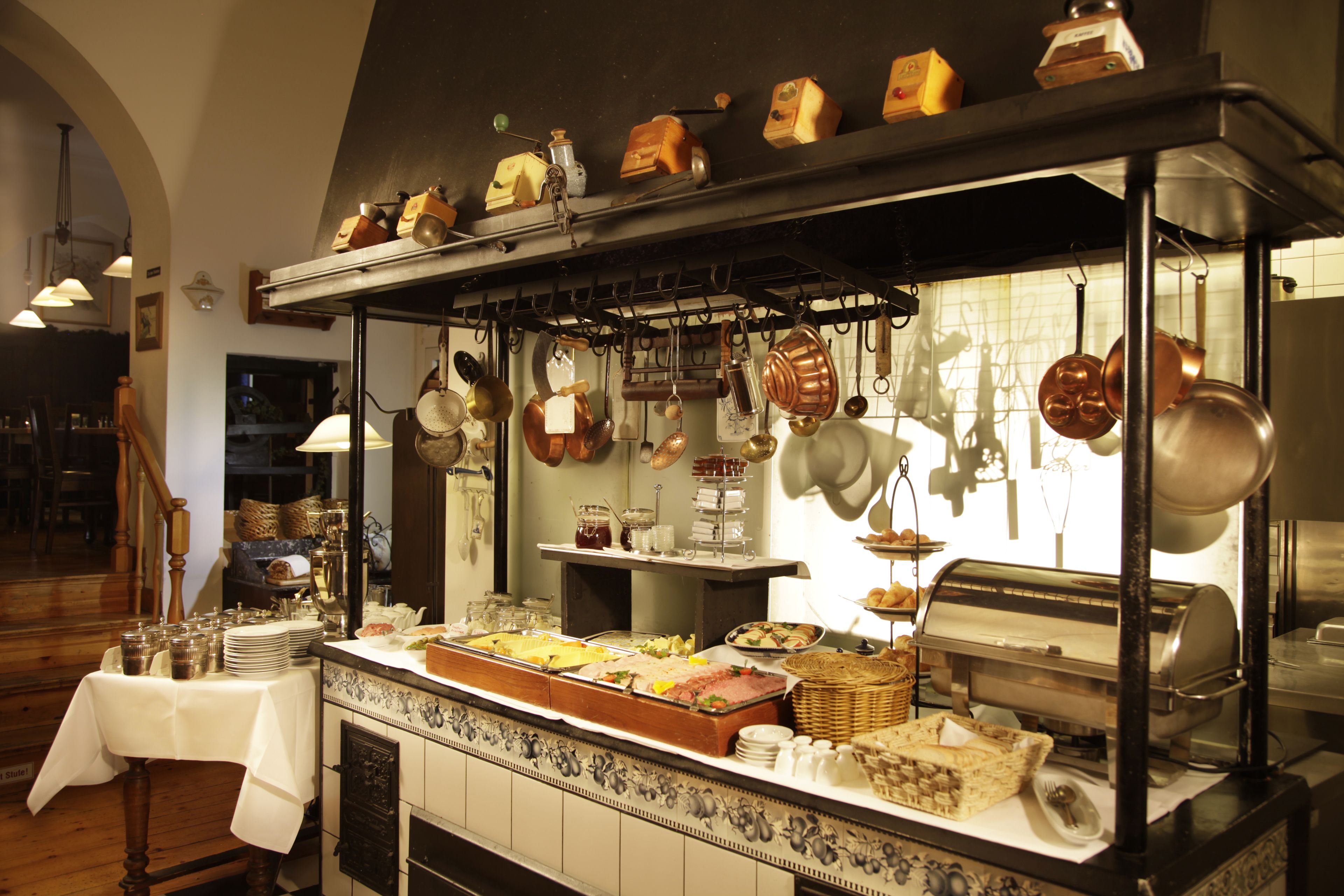 Desayuno buffet diario (EUR 12 por persona)