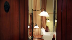 Minibar, blackout drapes, iron/ironing board (on request), cribs (free) - Hotel Altberlin am Potsdamer Platz (Berlin)