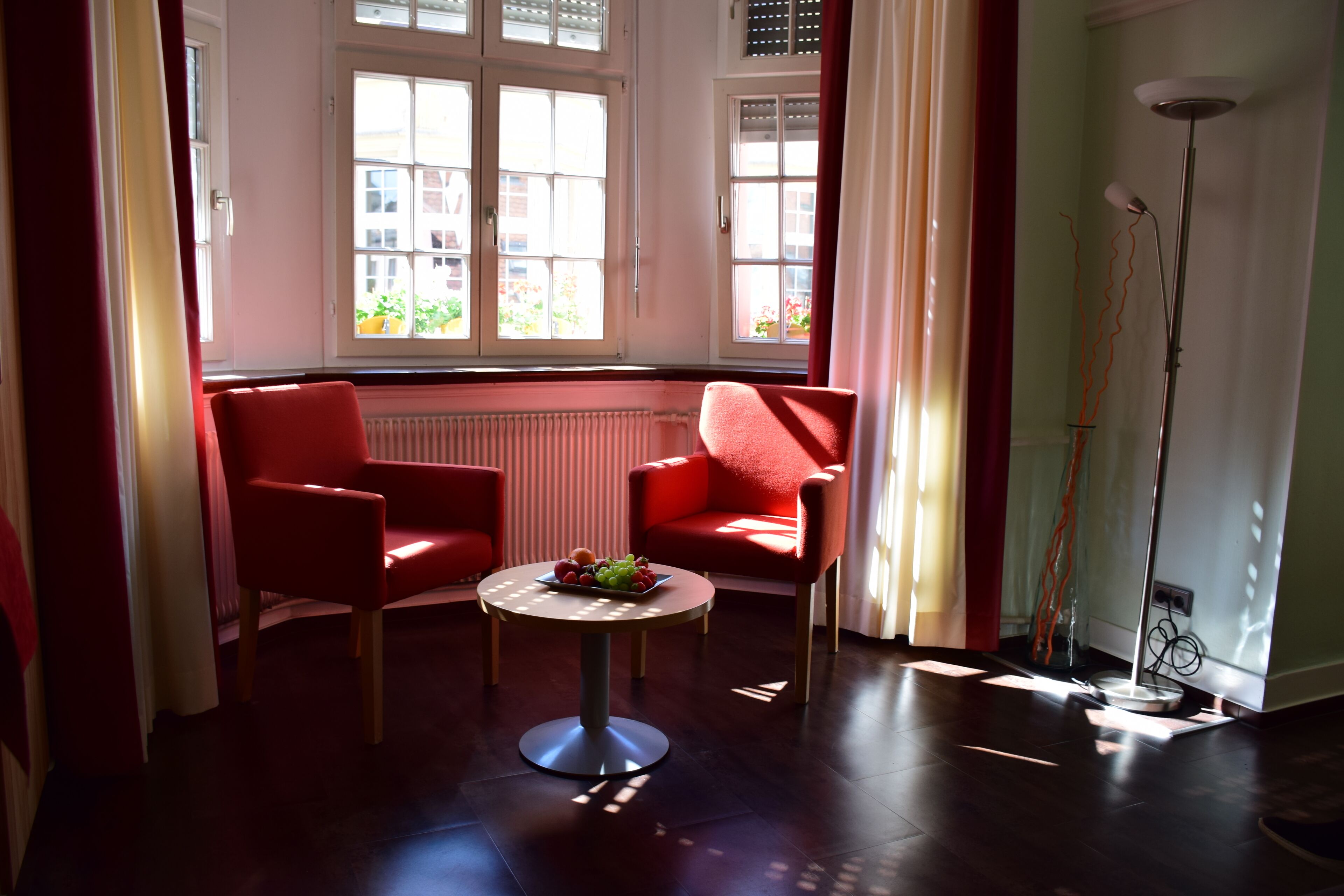 junior suite | living area | tv