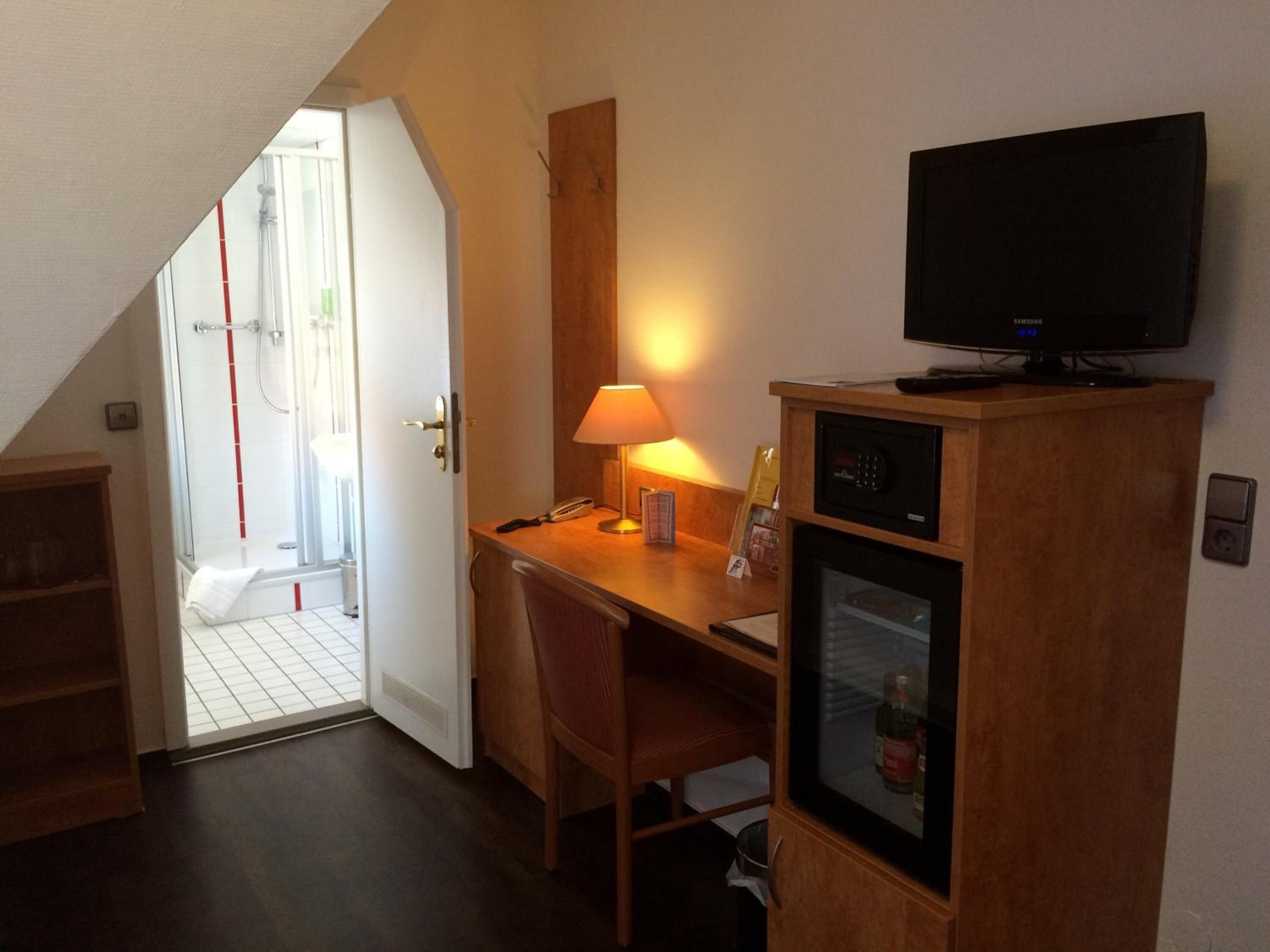 premium bedding, select comfort beds, minibar, in-room safe