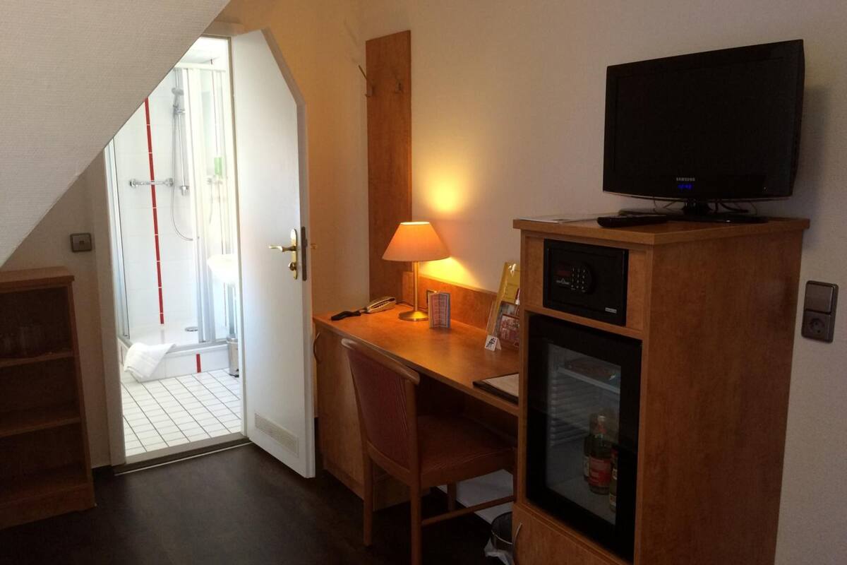 premium bedding, select comfort beds, minibar, in-room safe