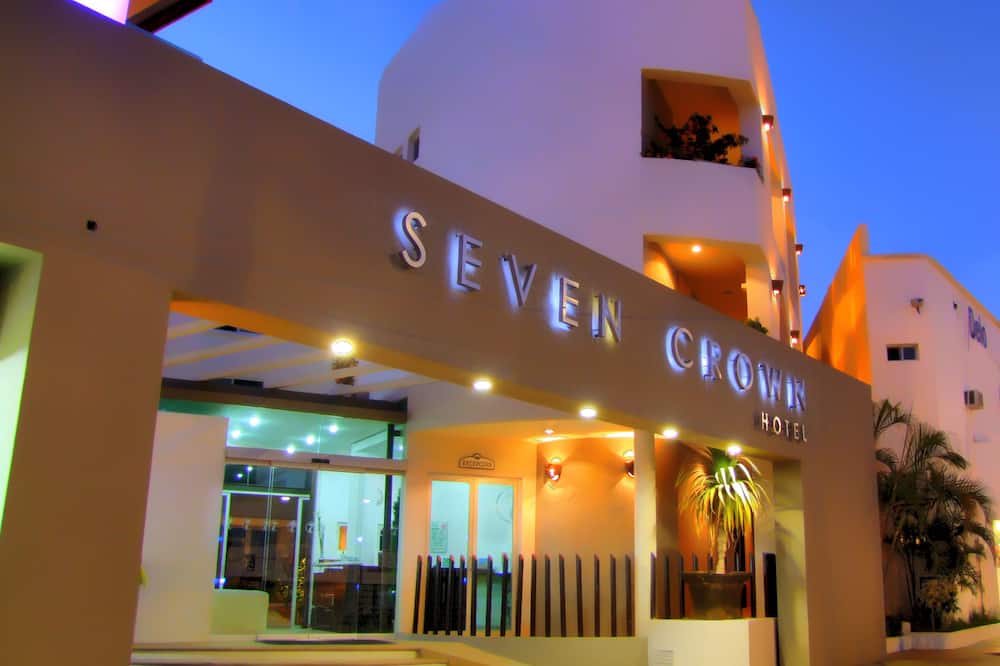 Seven Crown Express & Suites by Kavia