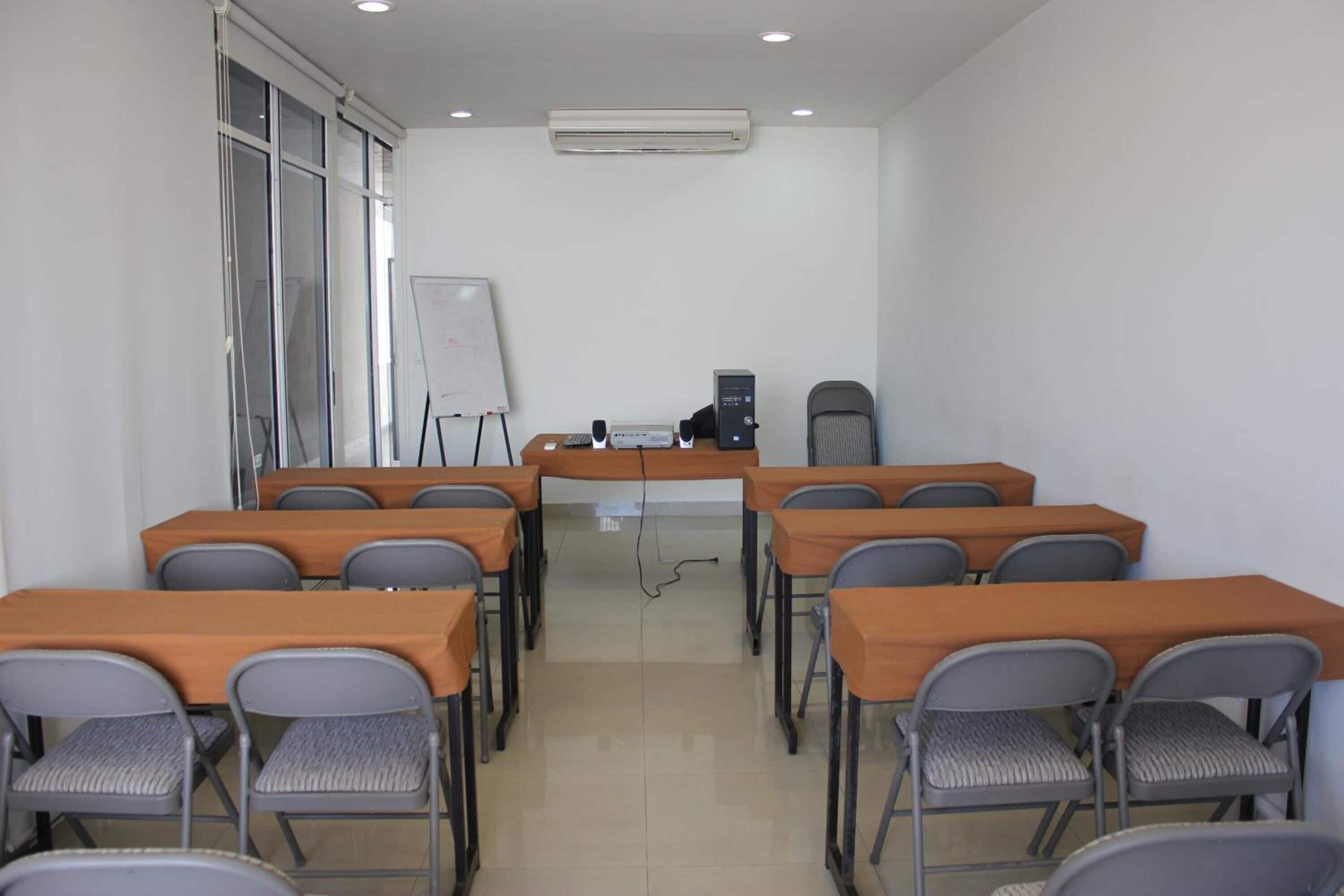 Foto - Seven Crown Express & Suites by Kavia