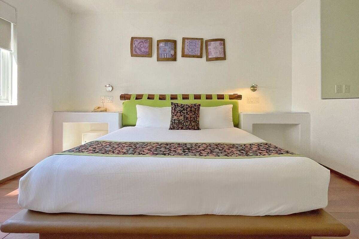 Bureau, chambres insonorisées, Wi-Fi gratuit, draps fournis