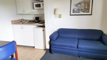 Schreibtisch, Bügeleisen/Bügelbrett, kostenloses WLAN, Bettwäsche