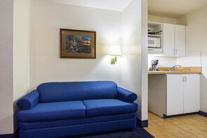 Bureau, fer et planche à repasser, Wi-Fi gratuit, draps fournis