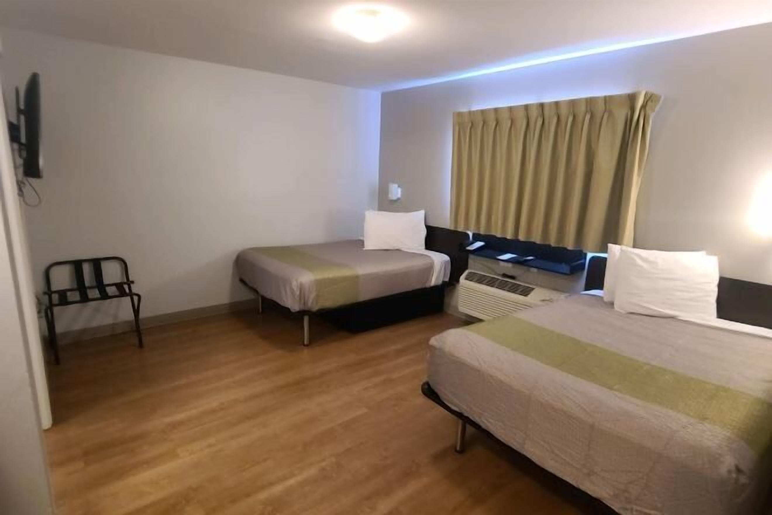 Premium bedding, free WiFi, bed sheets, wheelchair access