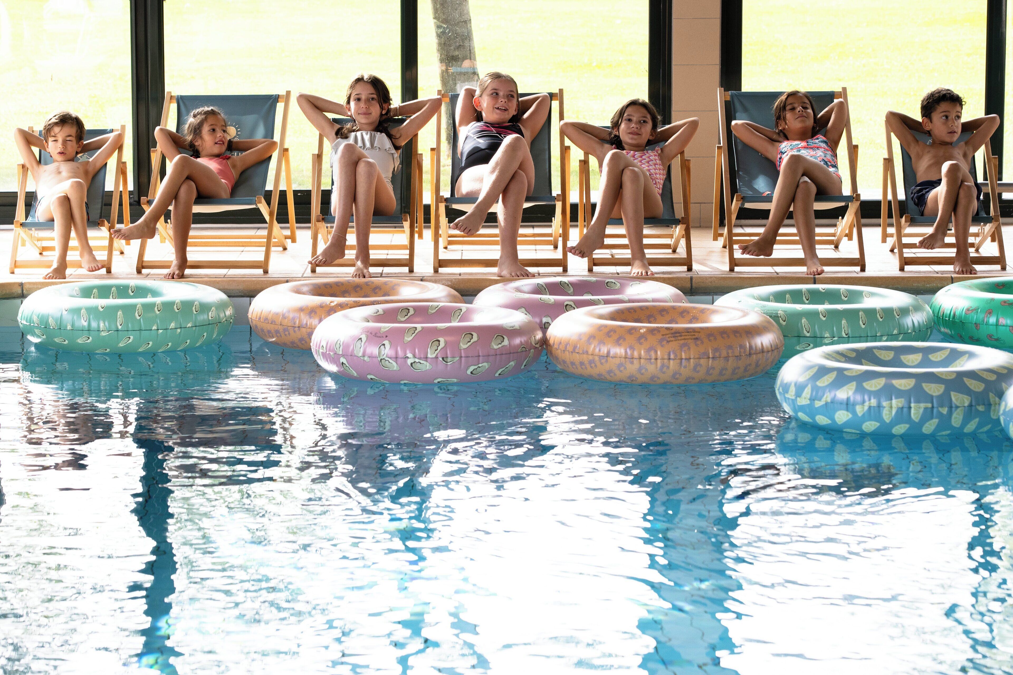 Außenpool, Liegestühle