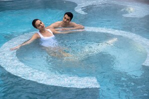 Sauna, body treatments, hydrotherapy, body wraps, body scrubs, facials