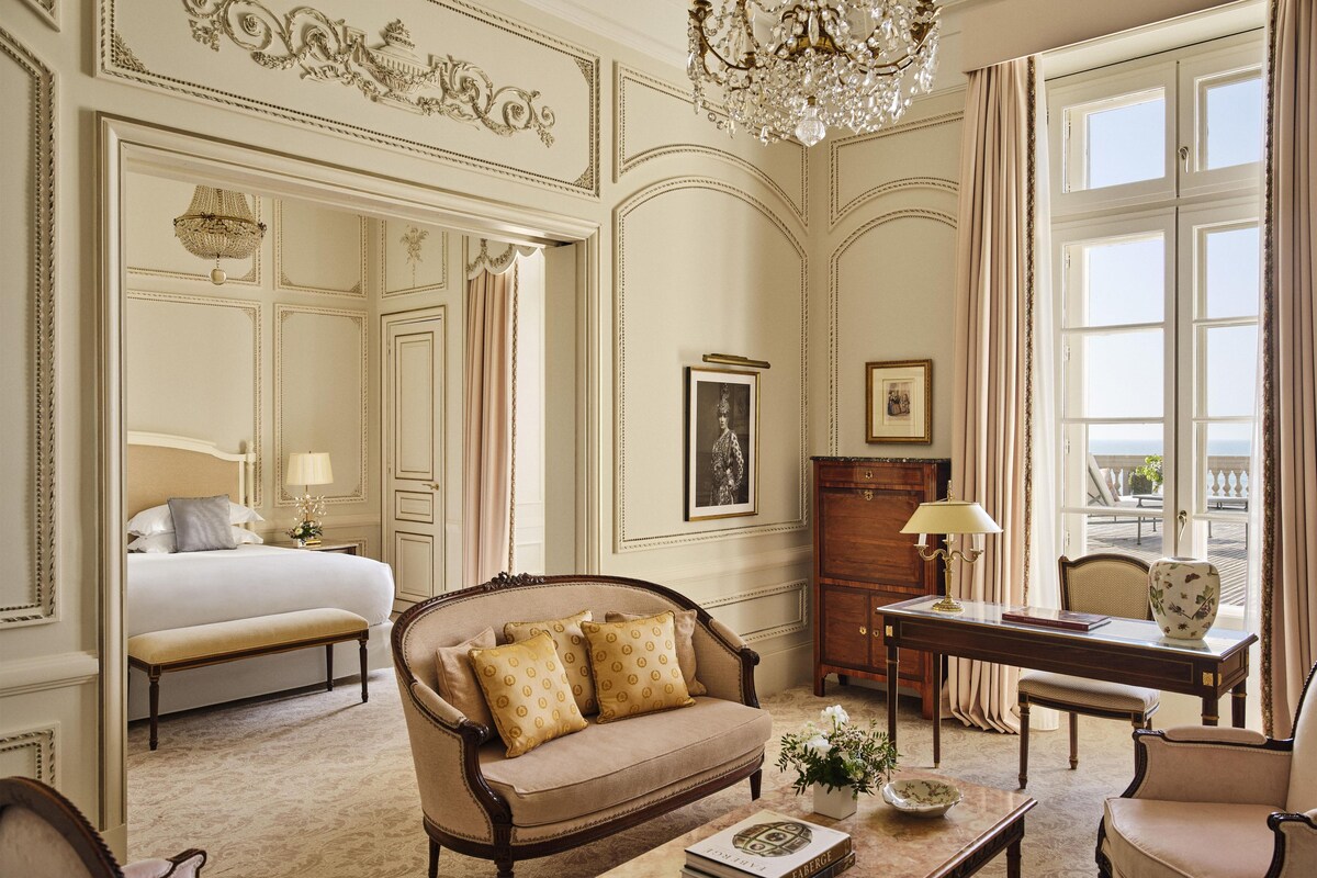 Imperial Suite | Frette Italian sheets, premium bedding, Select Comfort beds, minibar