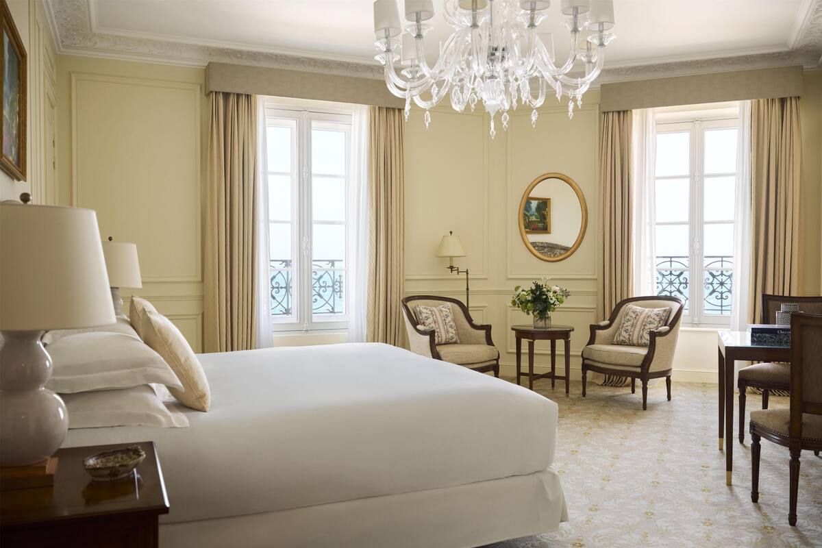 Junior Suite, Ocean View | Frette Italian sheets, premium bedding, Select Comfort beds, minibar