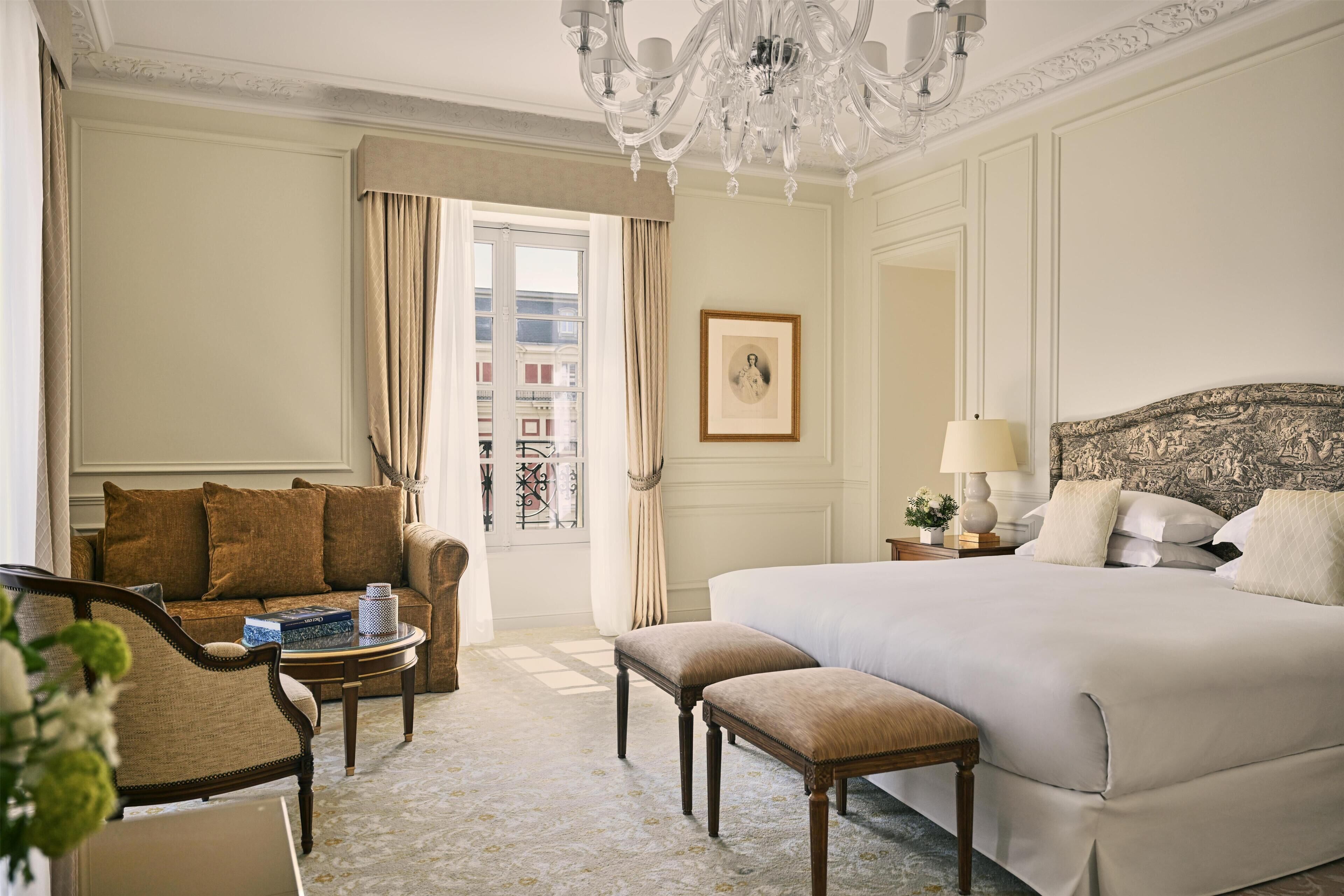 Junior Suite | Frette Italian sheets, premium bedding, Select Comfort beds, minibar