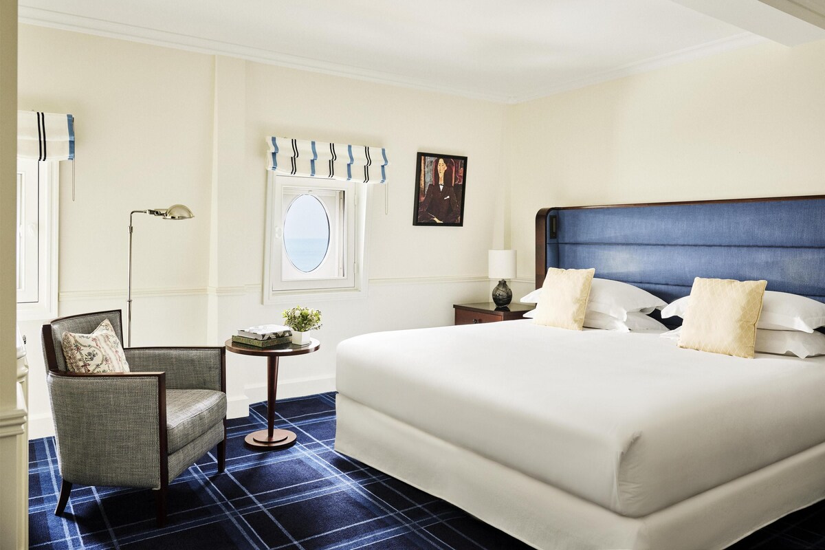 Deluxe Room, 1 King Bed (Cruise Liner Collection) | Frette Italian sheets, premium bedding, Select Comfort beds, minibar