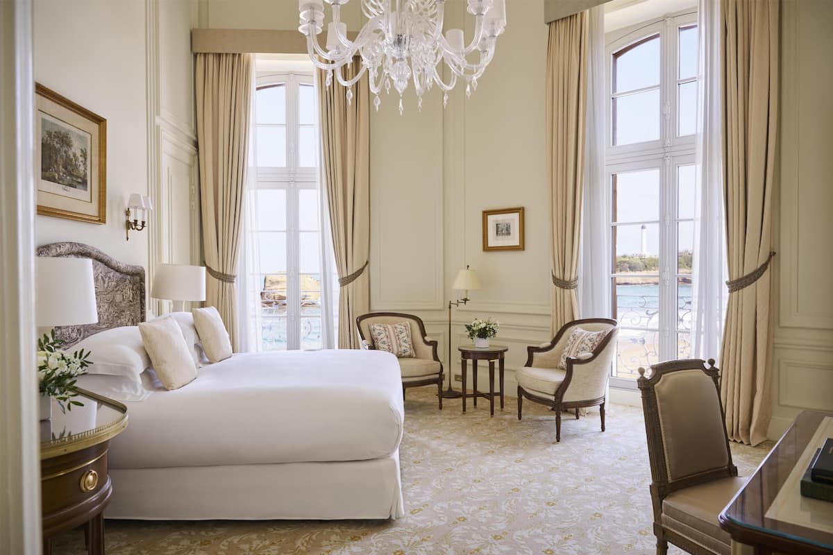 Habitación Deluxe, 1 cama King size, vista al océano | Sábanas italianas Frette y ropa de cama de alta calidad
