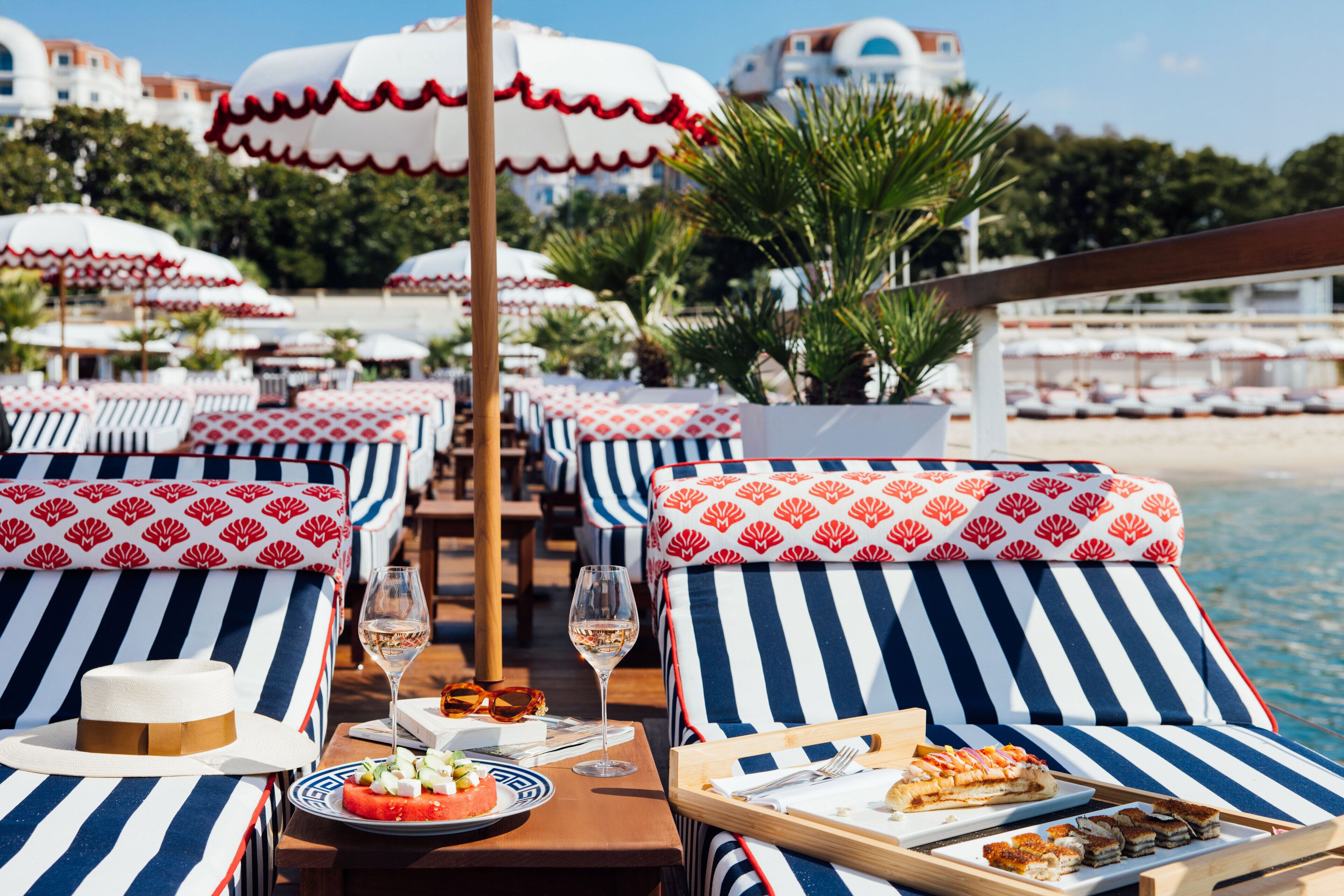 Private beach, sun loungers, beach umbrellas, beach towels