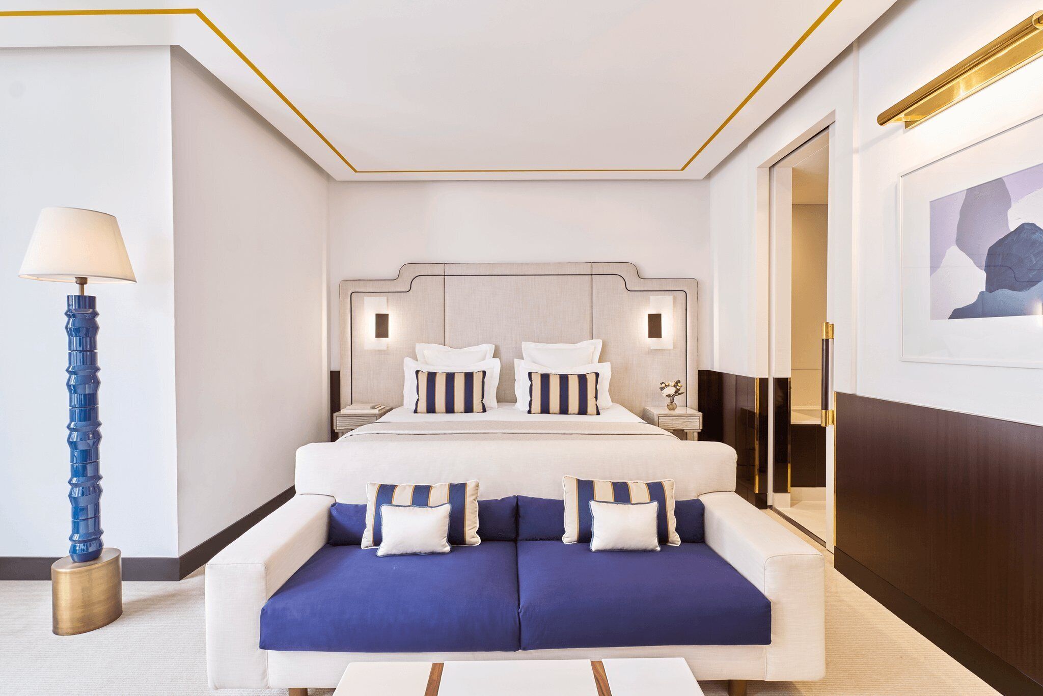 Frette Italian sheets, premium bedding, minibar, in-room safe