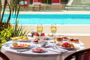 Daily buffet breakfast for a fee - Hôtel Barrière Le Majestic Cannes (Cannes)