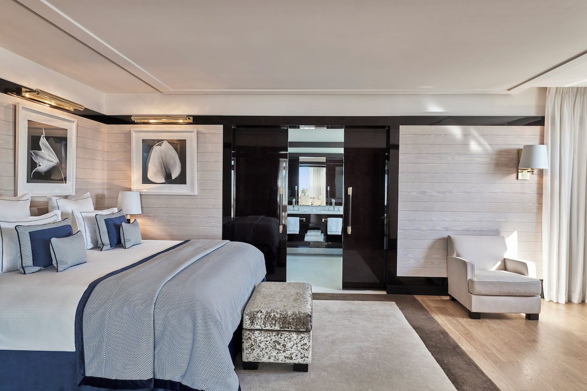 Suite (Majestic) | Frette Italian sheets, premium bedding, minibar, in-room safe