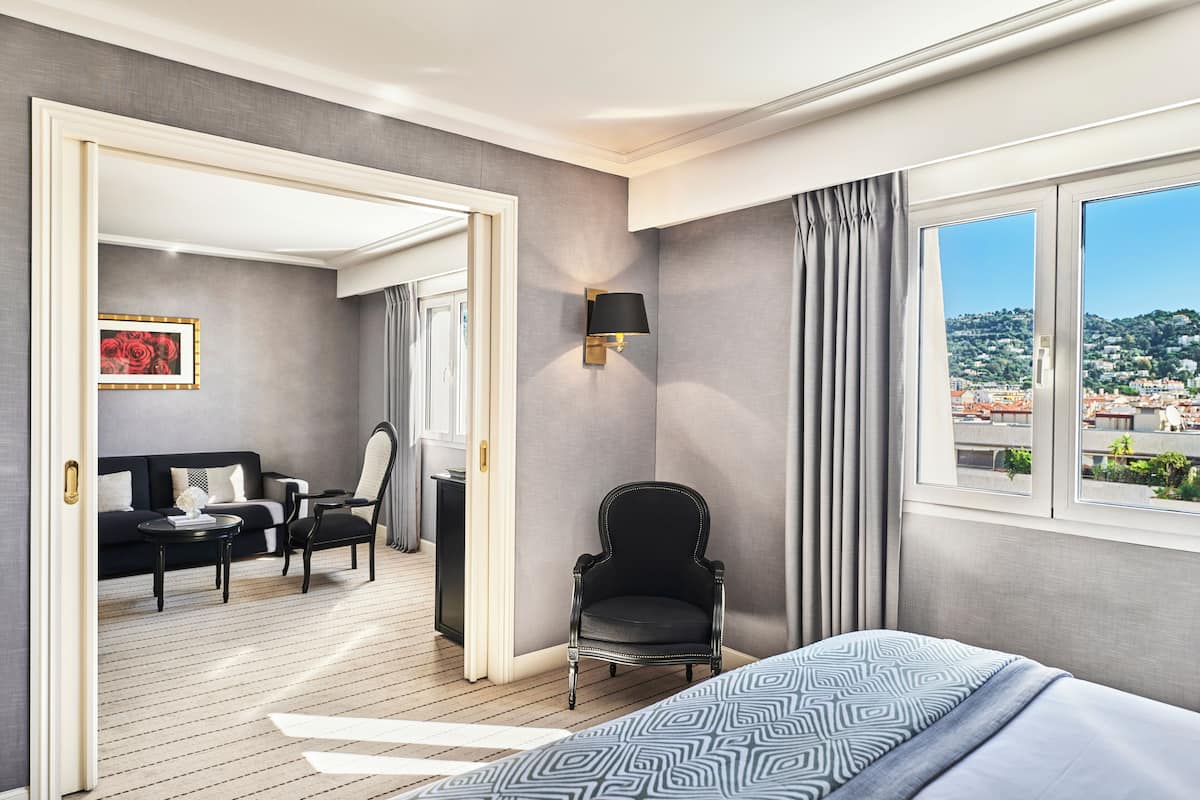 Superior Suite | Frette Italian sheets, premium bedding, minibar, in-room safe
