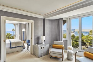 Sábanas italianas Frette, ropa de cama de alta calidad y minibar 