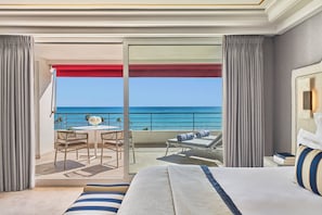 Suite, Terrasse, Meerblick (Prestige) | Italienische Bettbezüge von Frette, hochwertige Bettwaren, Minibar