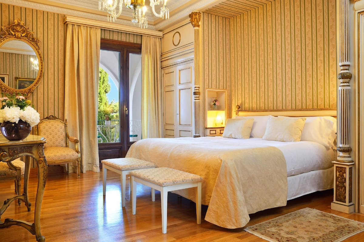 classic room, terrace | 1 bedroom, premium bedding, minibar, in-room safe