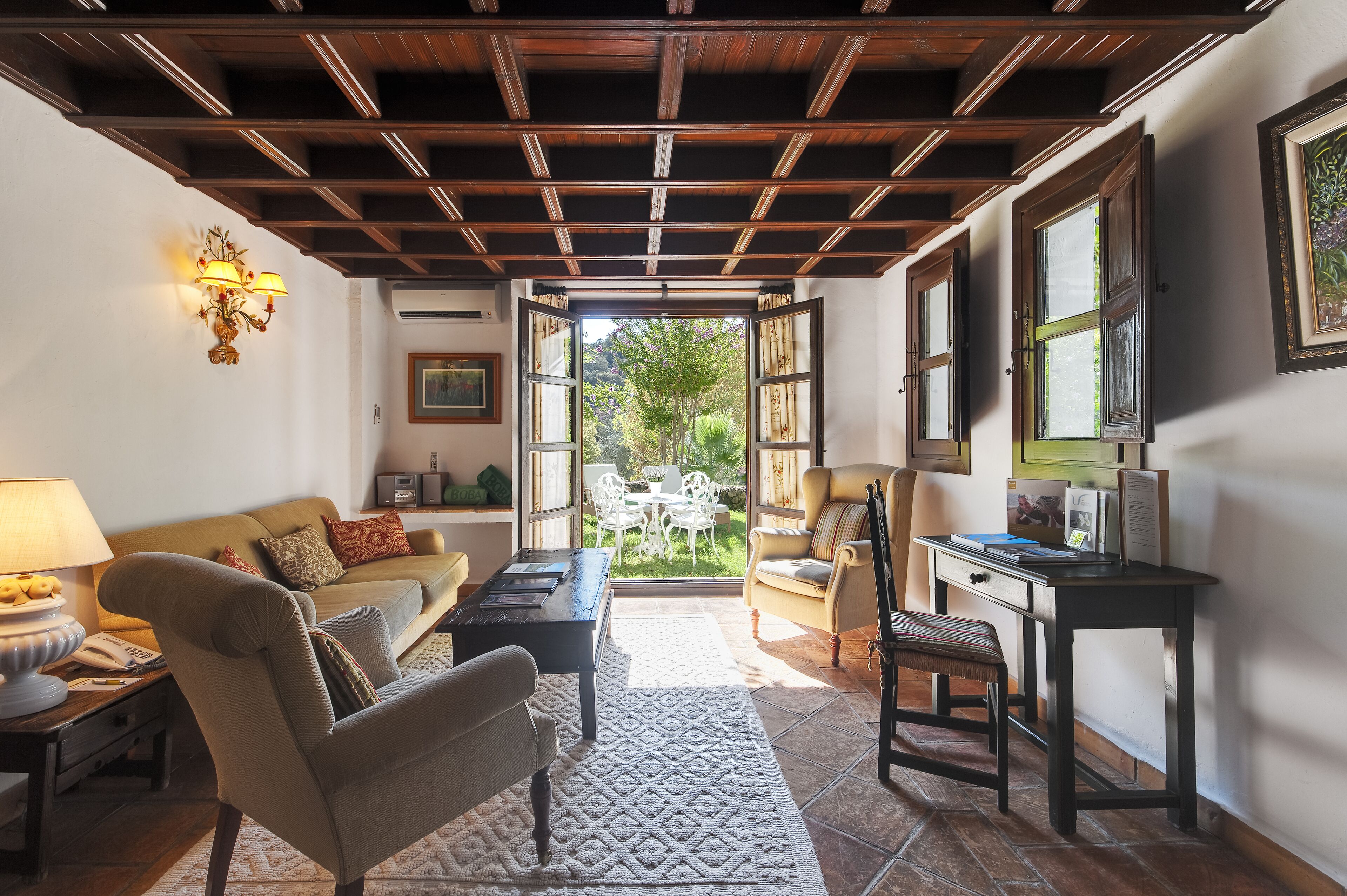 family suite (deluxe 2 rooms) | 1 bedroom, premium bedding, minibar, in-room safe