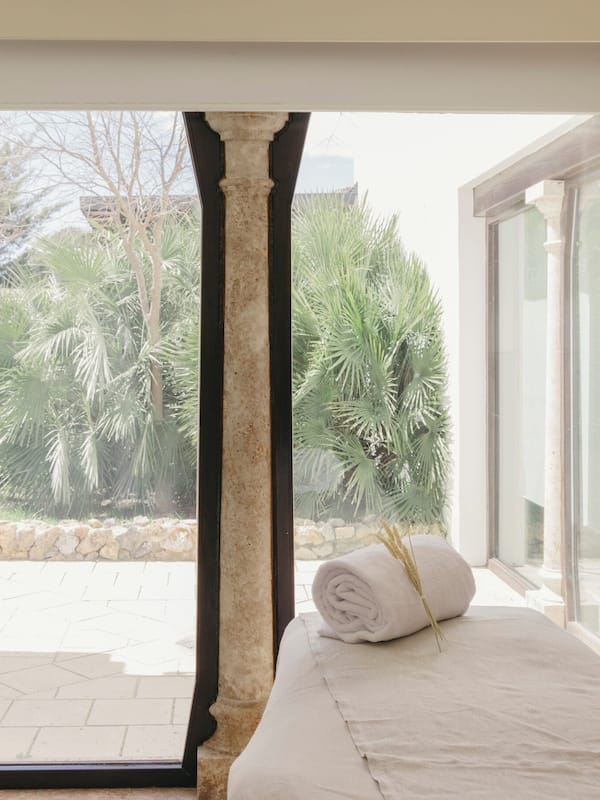 Sauna, hot tub, steam room, Turkish bath, body treatments, hydrotherapy