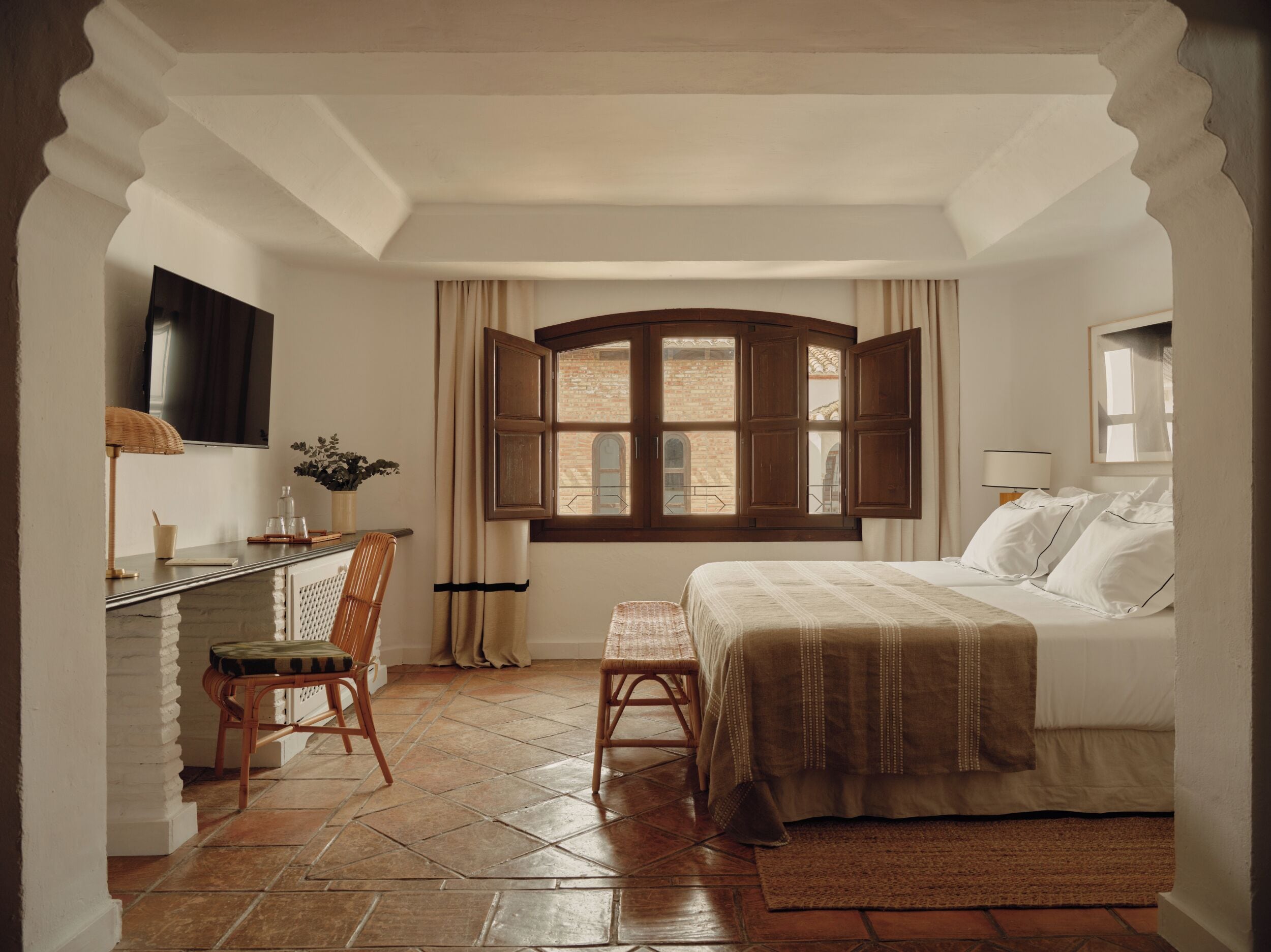 Suite luxueuse, 2 chambres, baignoire à jets | 1 chambre, draps en coton égyptien, literie de qualité