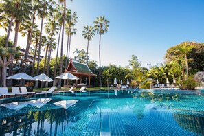 Salas de tratamientos para parejas, sauna, bañera de hidromasaje 
