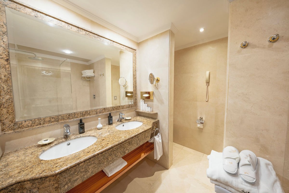 1 chambre, couette en duvet, minibar, coffre-fort