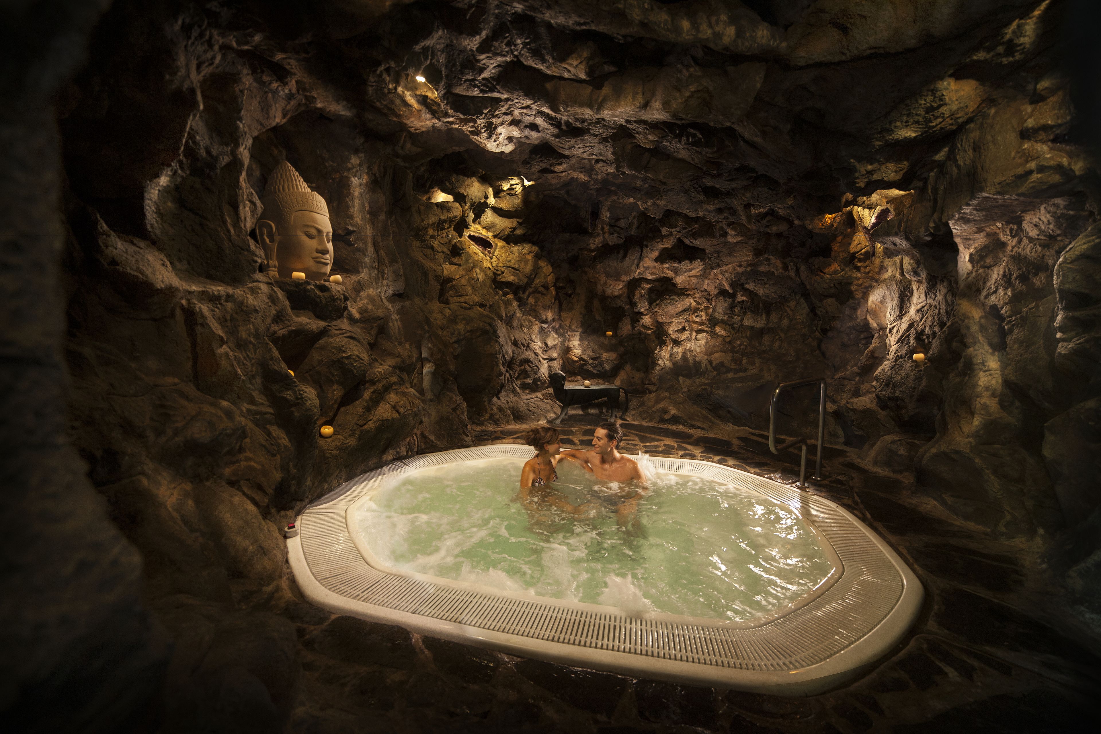 couples treatment room(s), sauna, hot tub, turkish bath/hammam