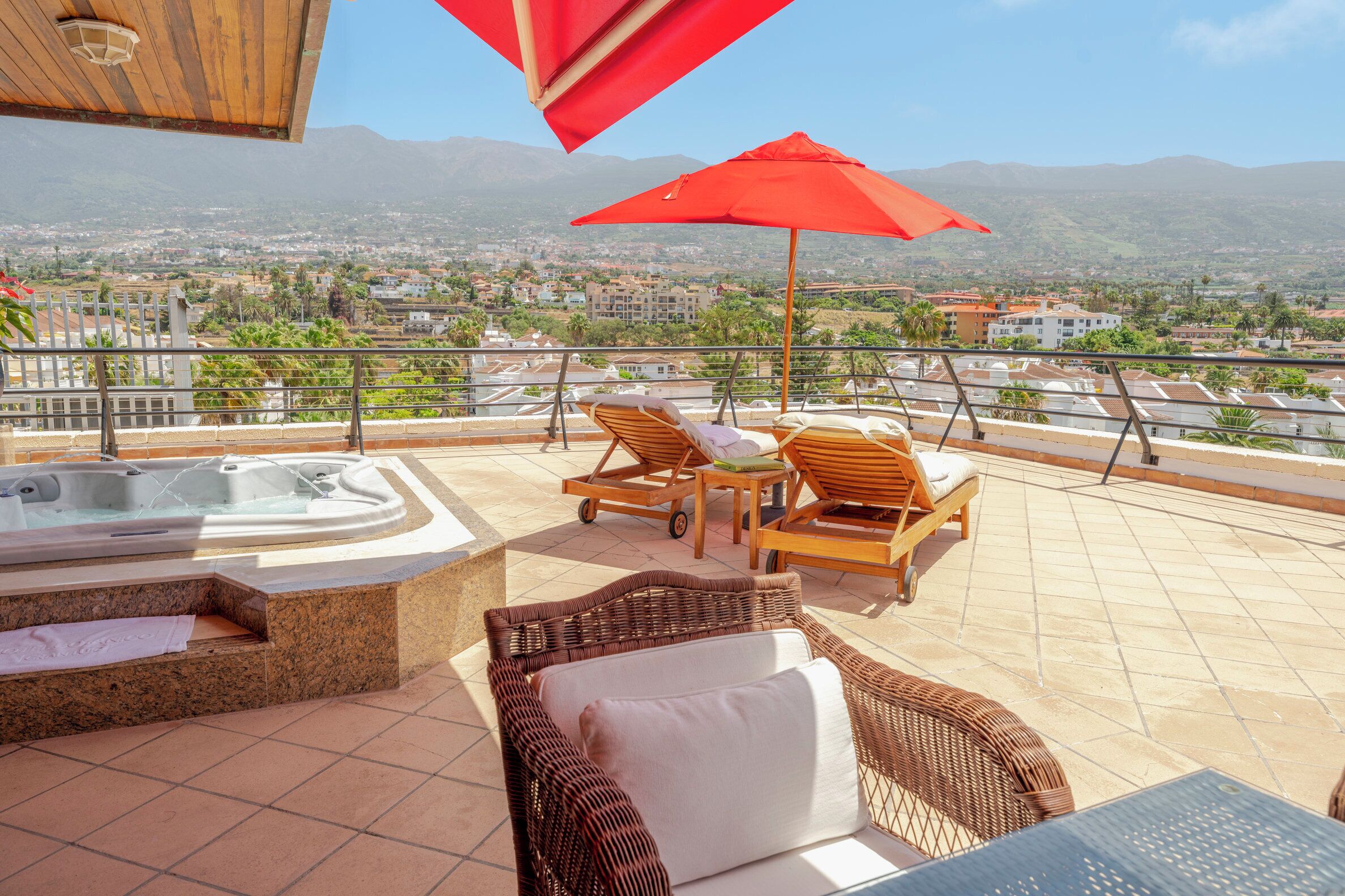 Suite (Michael Jackson) | Terrace/patio