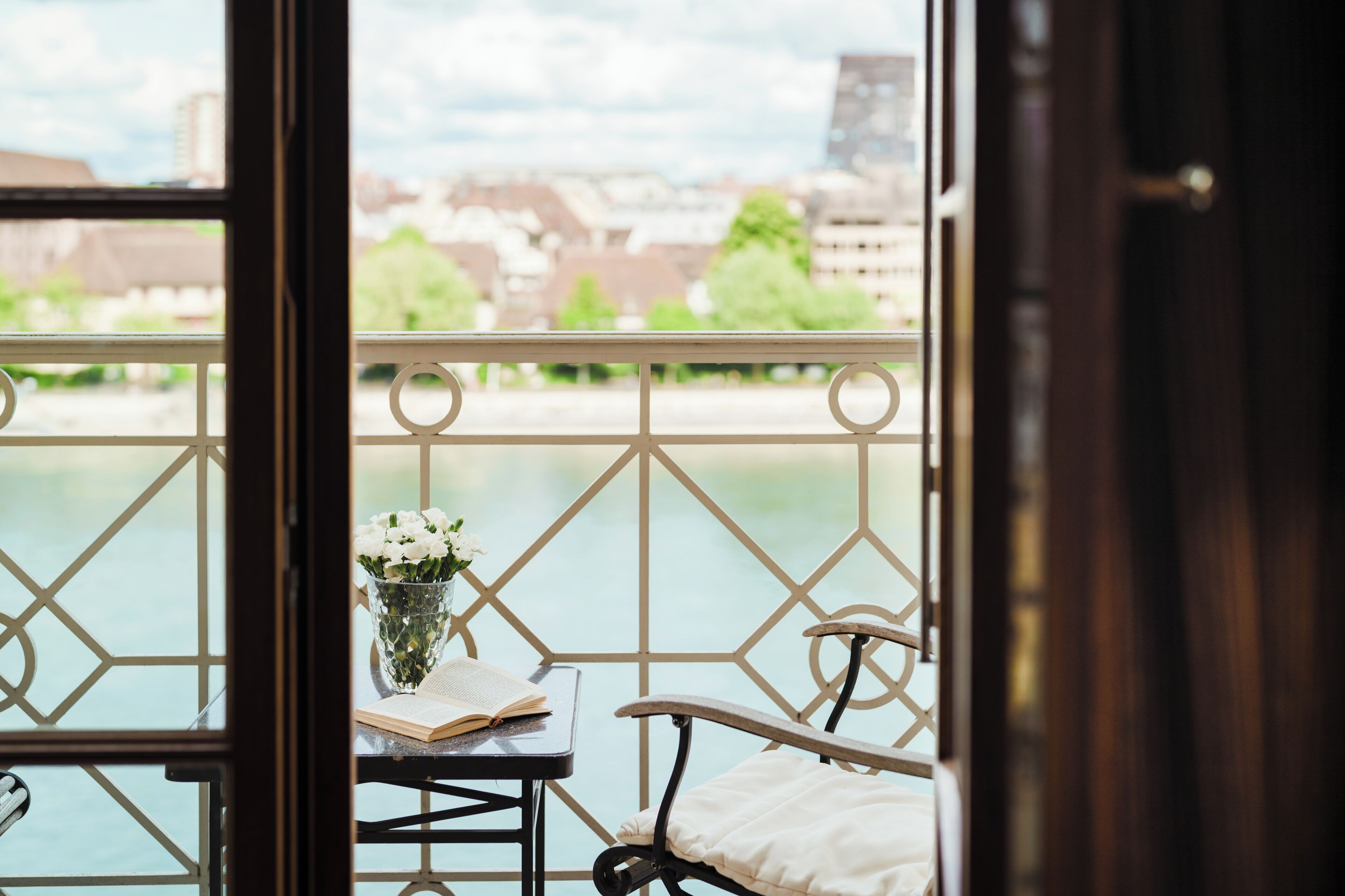 room, 1 queen bed, balcony (river) | premium bedding, down duvets, in-room safe, individually decorated