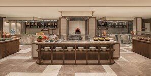 Desayuno buffet todos los días (con cargo) 