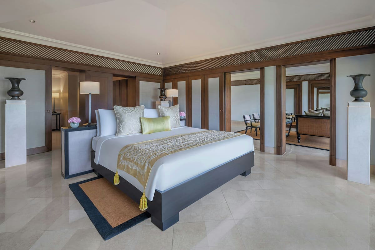 1 bedroom, premium bedding, down duvets, Tempur-Pedic beds
