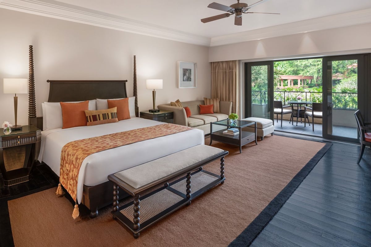 Hochwertige Bettwaren, Daunenbettdecken, Tempur-Pedic-Betten, Minibar