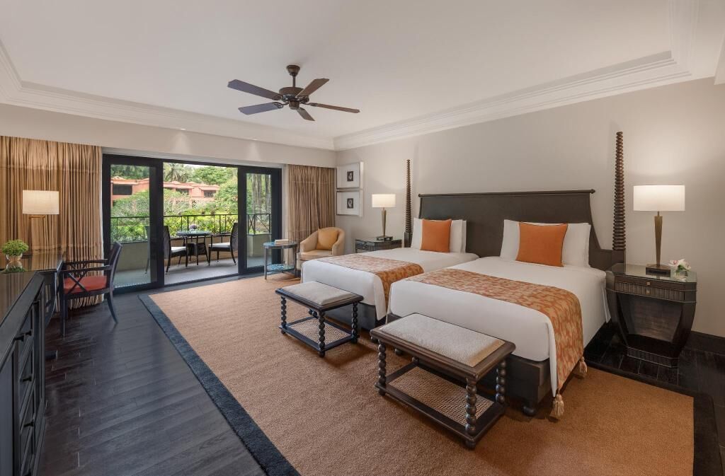 Premium bedding, down comforters, Tempur-Pedic beds, minibar