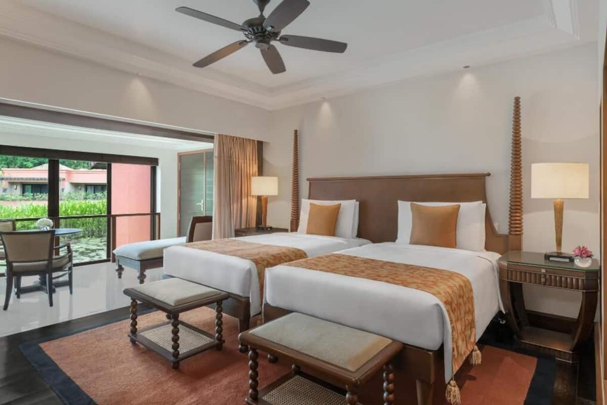 Hochwertige Bettwaren, Daunenbettdecken, Tempur-Pedic-Betten, Minibar